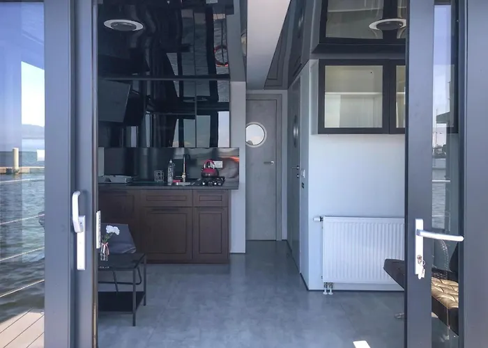 House On Water In Near Clean * Dziwnów